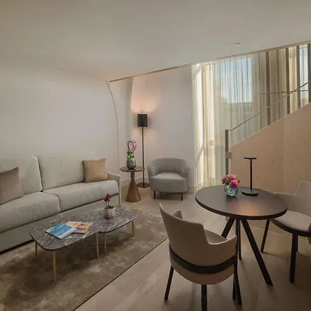Otel Nh Collection Citylife 4*